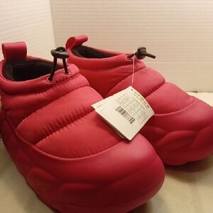 Hot Pink OverPuff Shorty Crocs For Women